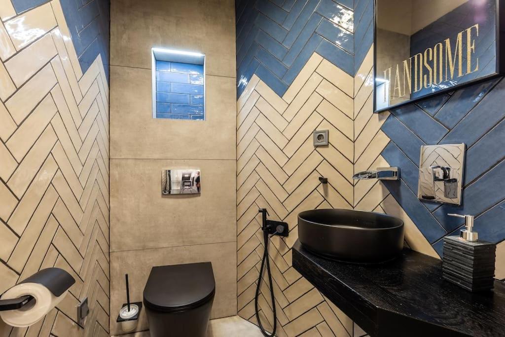 Luxurious In The Center Apartment *