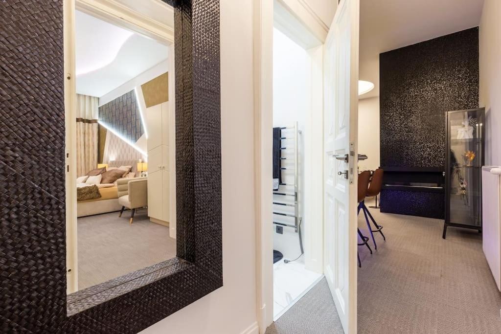 Apartment Luxurious In The Center