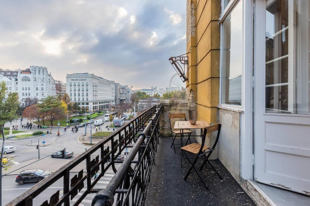 Luxurious In The Center * Budapest