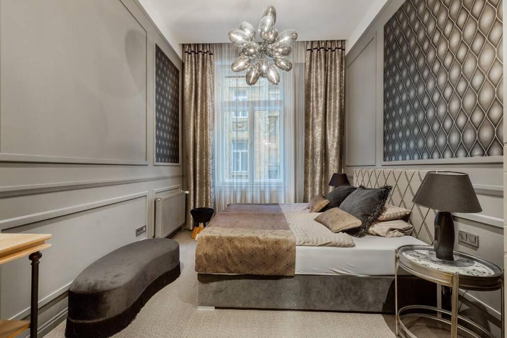 Apartment Luxurious In The Center Budapest